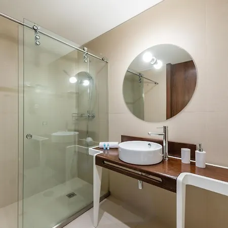 Guestready - Theater House